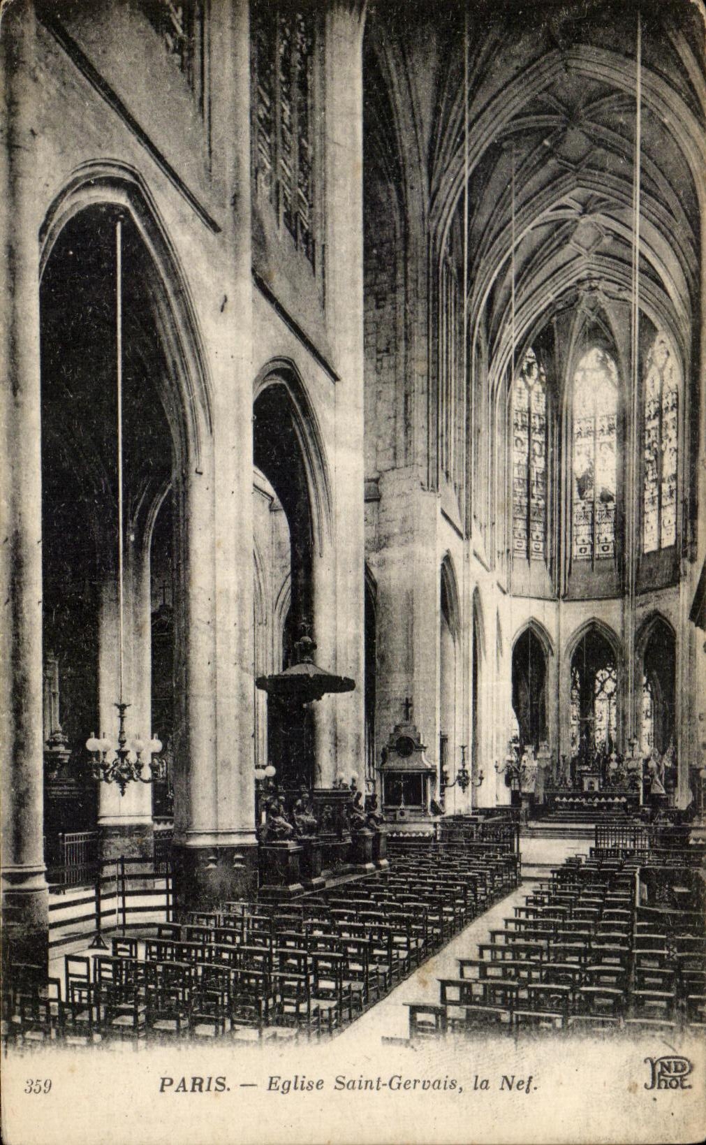 CPA Paris Church Saint Gervais La nave