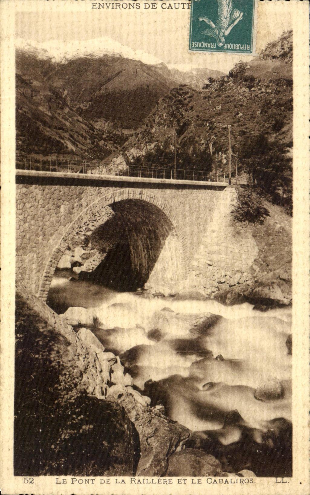 CPA Environs De Cauterets Le Pont De La Raillere Et Le Cabaliros