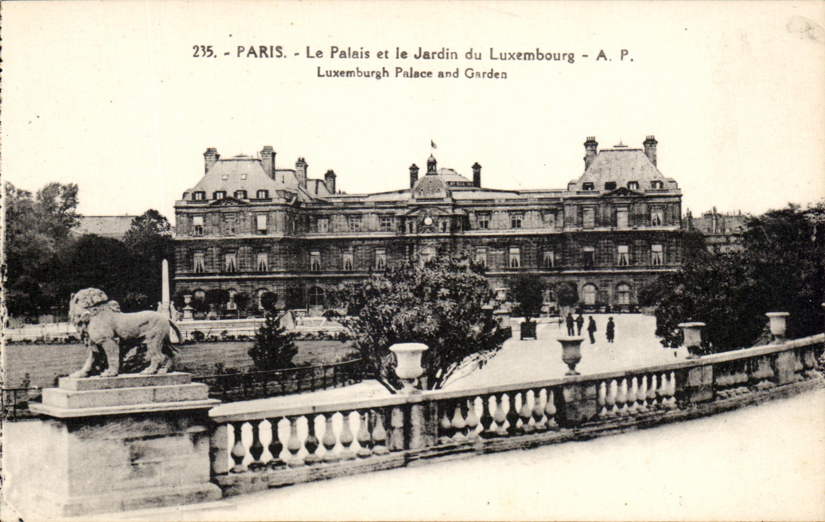 CPA Paris the Palate and the Garden of Luxembourg Lion