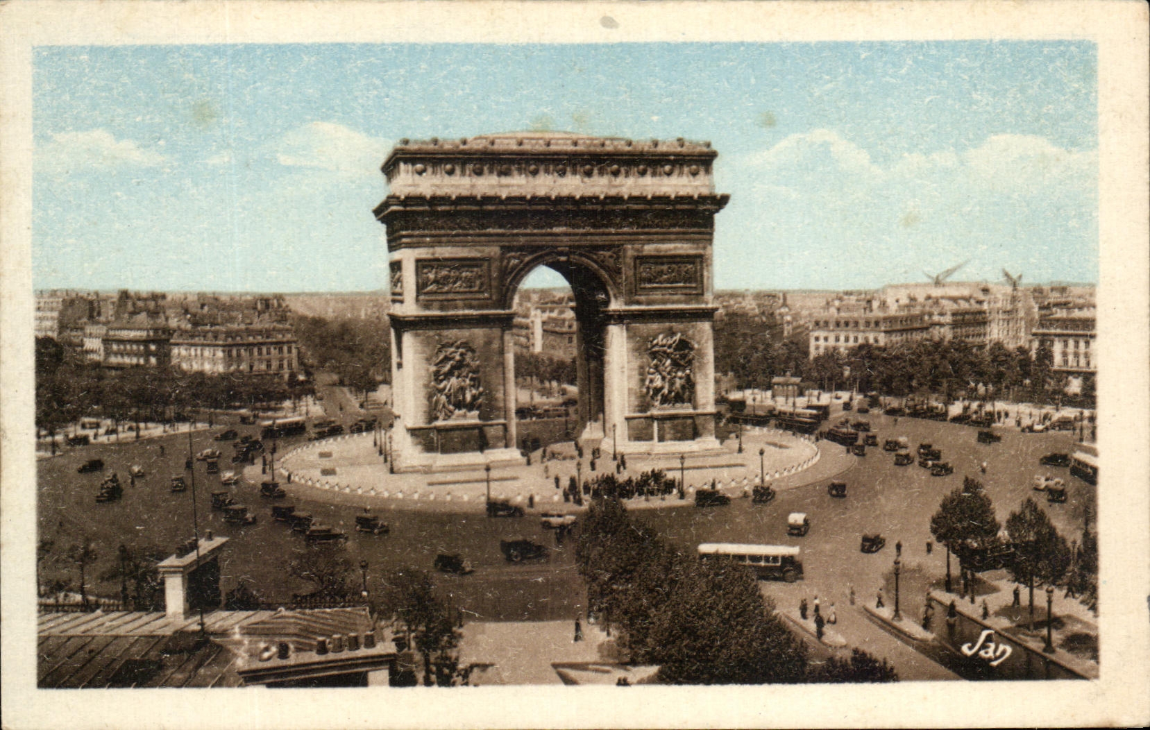 CPA Paris La Place de Vetoile L'Arc de Triomphe