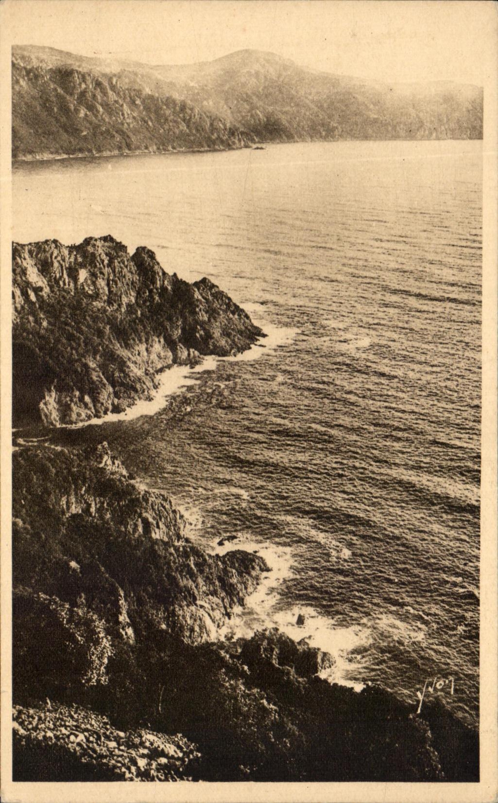 CPA Oporto Walls of a bright red bordering the Gulf