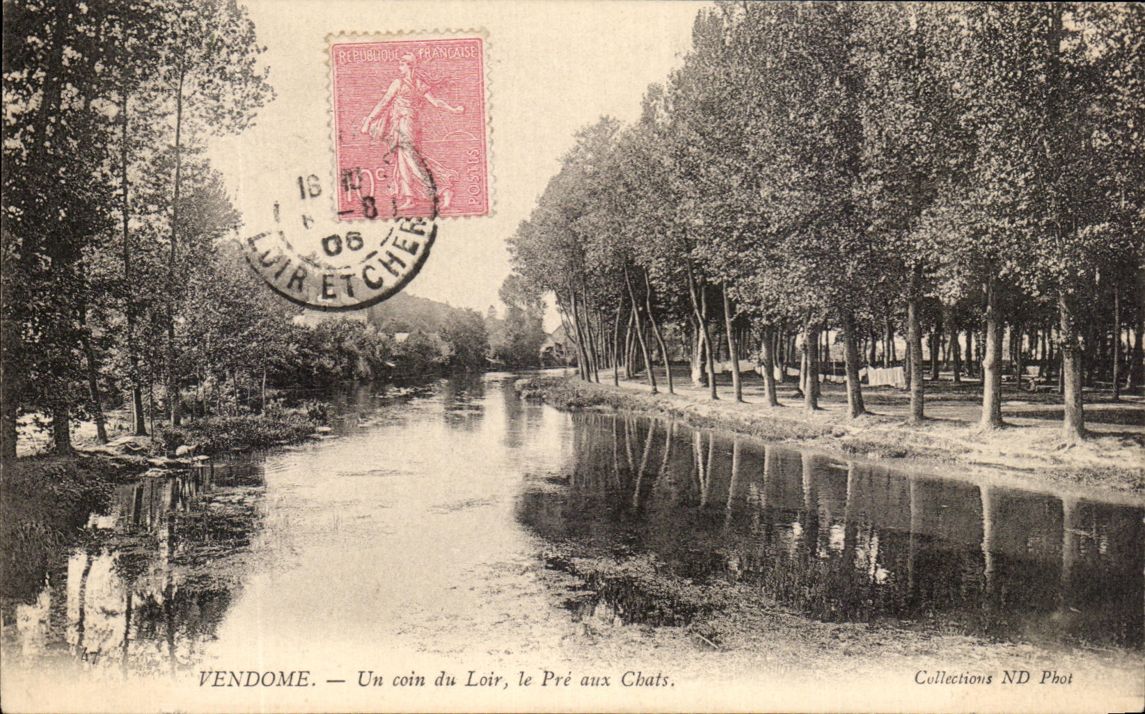 CPA Vendome Un coin du Loir le Pre aux Chats