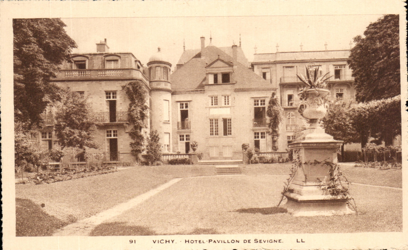 CPA Vichy Hotel Pavillon De Sevigne