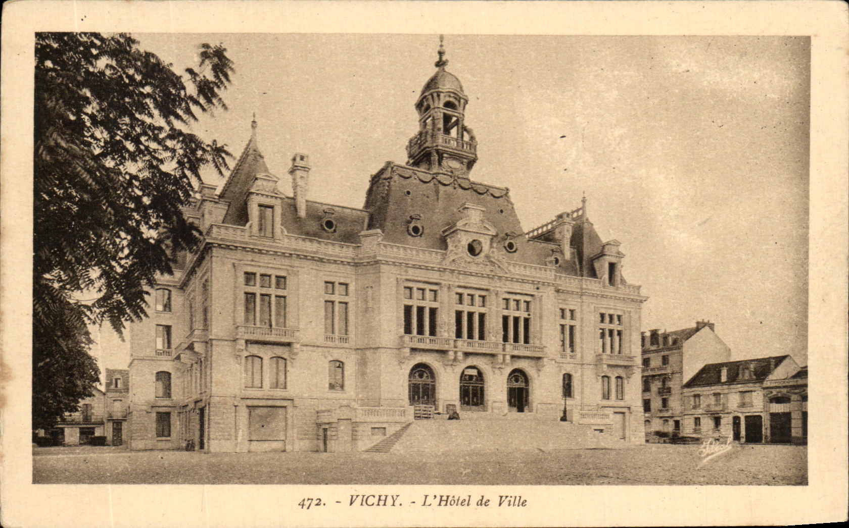CPA Vichy L Hotel de Ville 