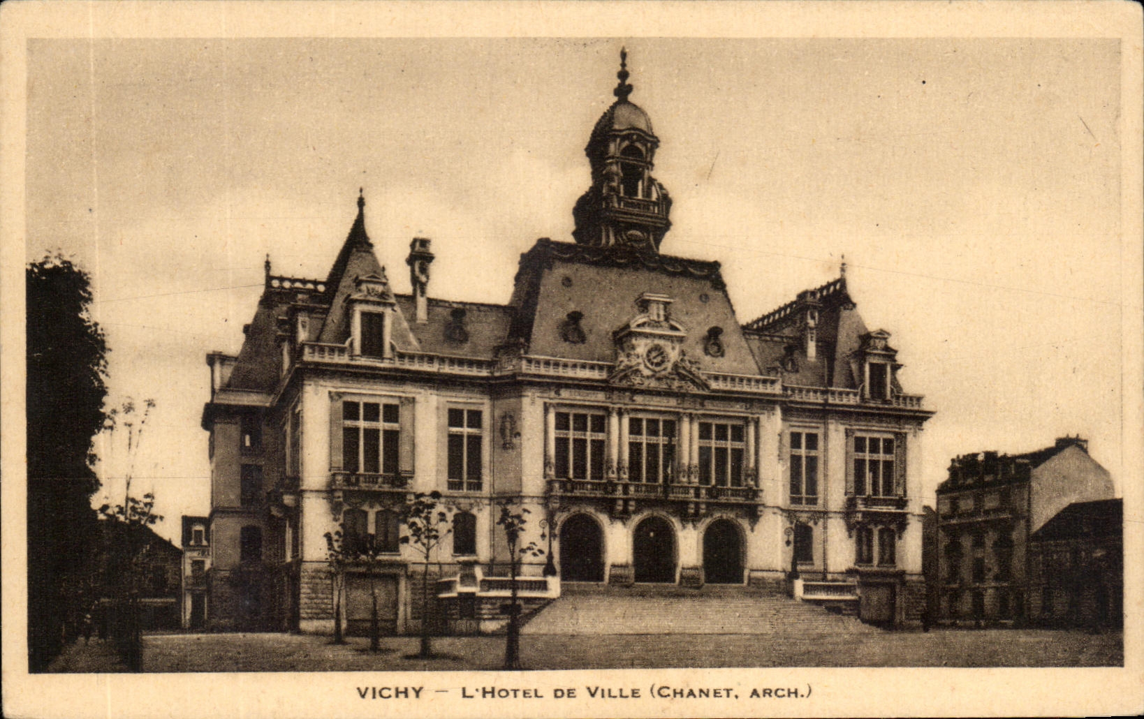 CPA Vichy L Hotel de Ville 