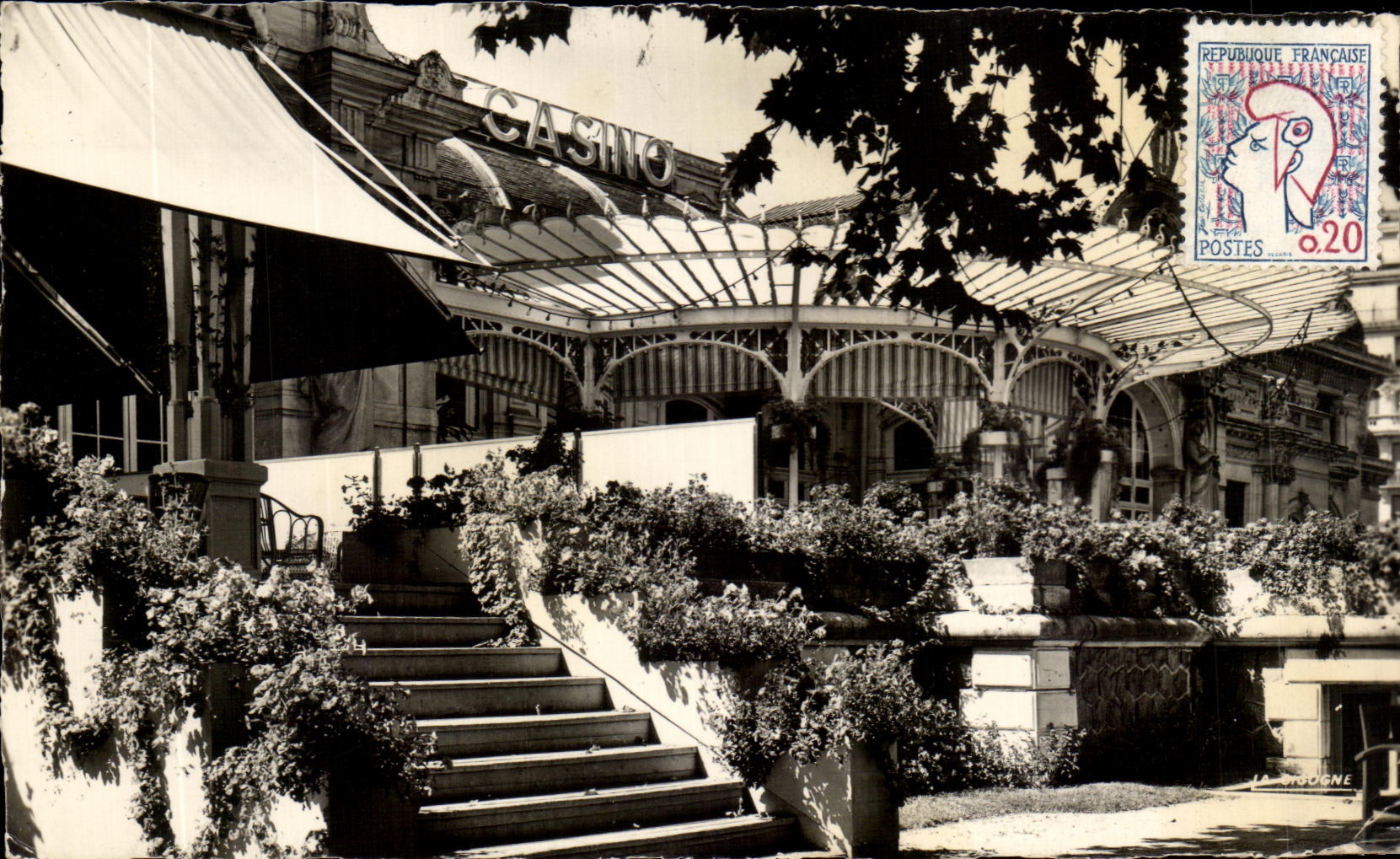 CPA Vichy Reine des Villes d'Eaux Le Grand Casino la Potiniere