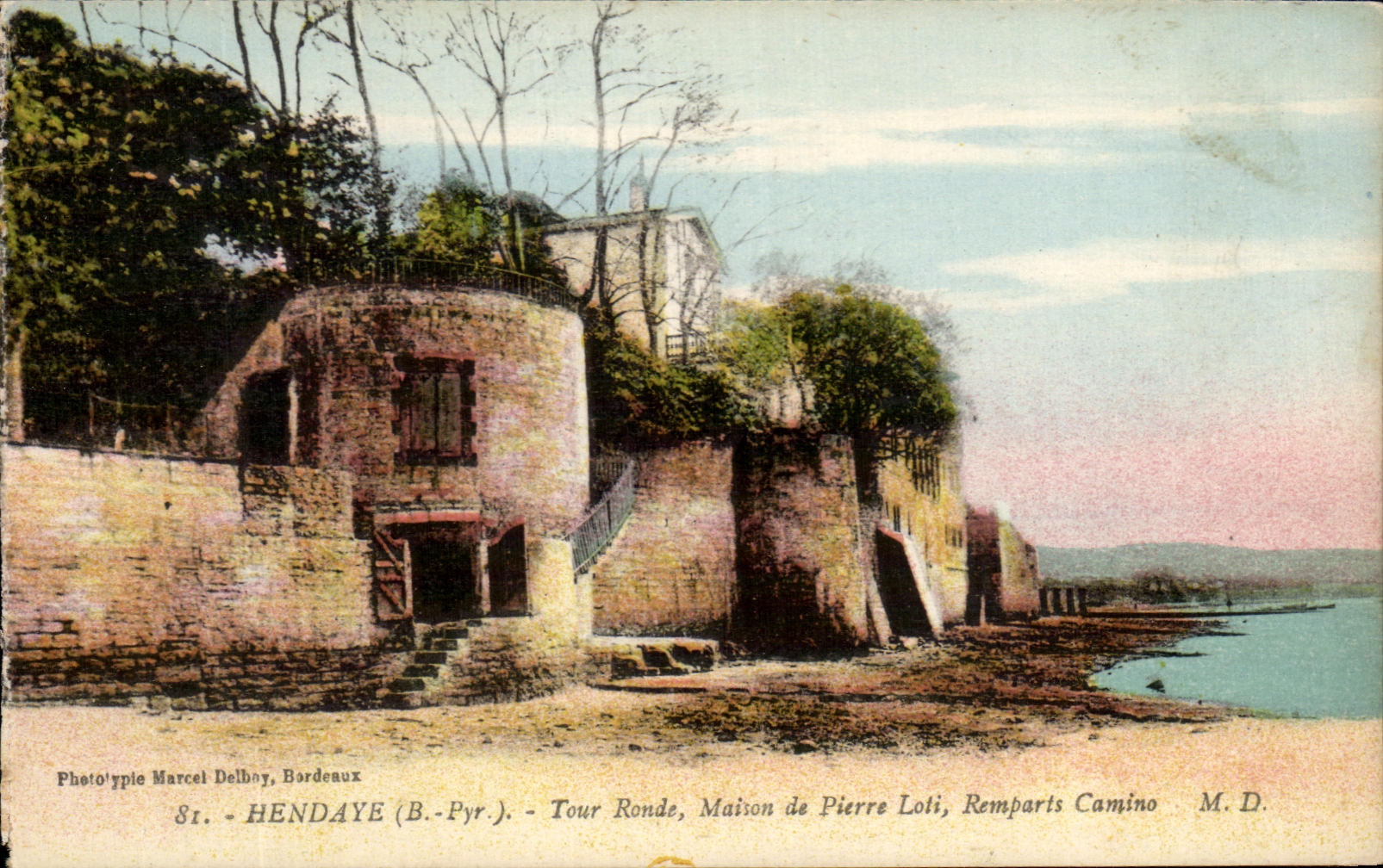 CPA Hendaye Tour Ronde Maison Pierre Lofi Remparts Camino