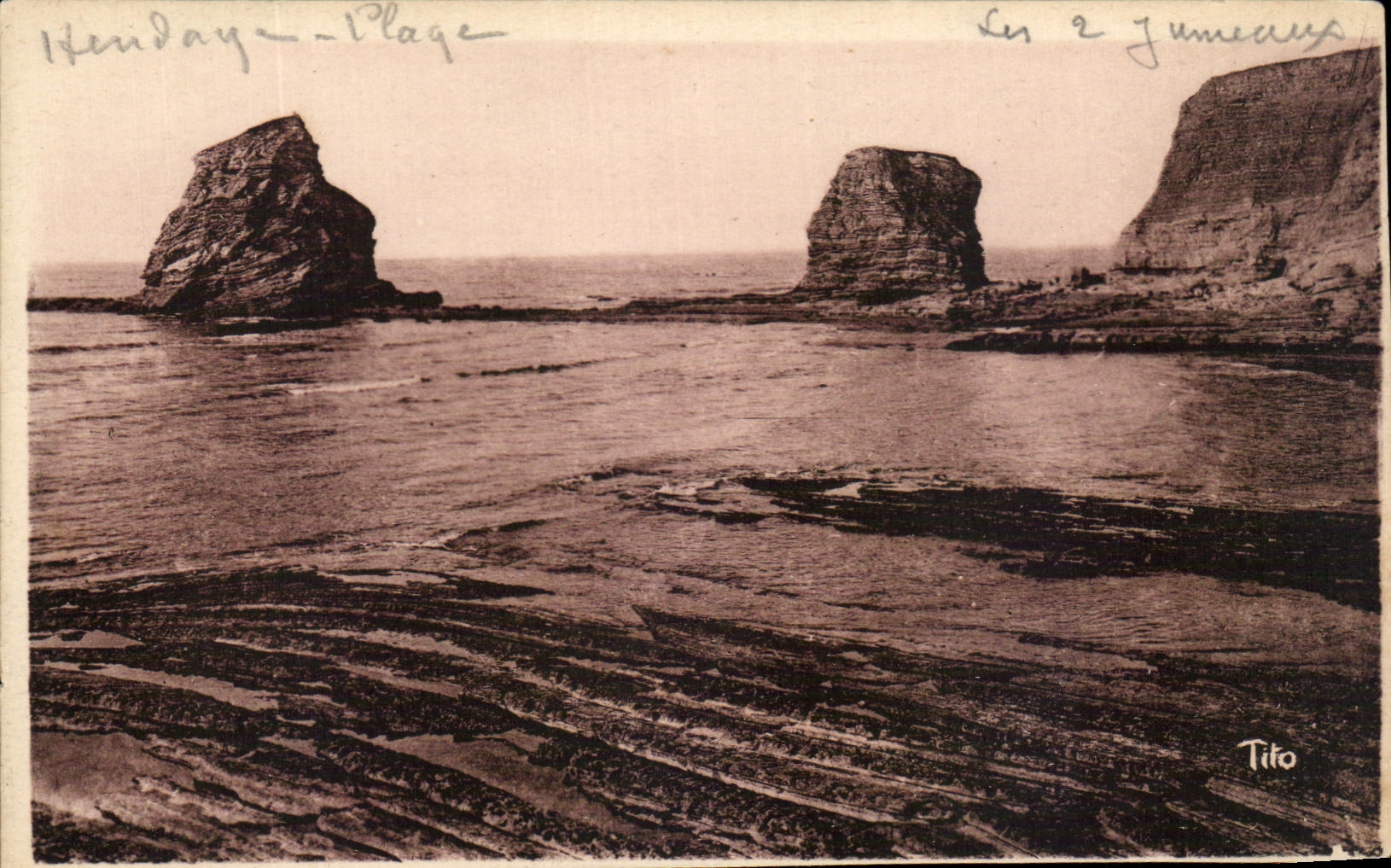 CPA Les Beaux Paysages de France La Cote Basque Hendaye Plage Les Deux Jumeaux