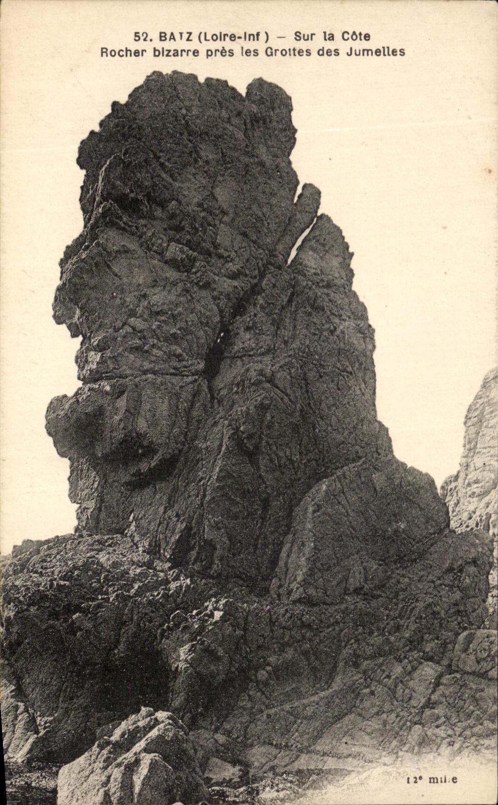 CPA Batz On the odd Dimension Rock close the Caves of the Binoculars