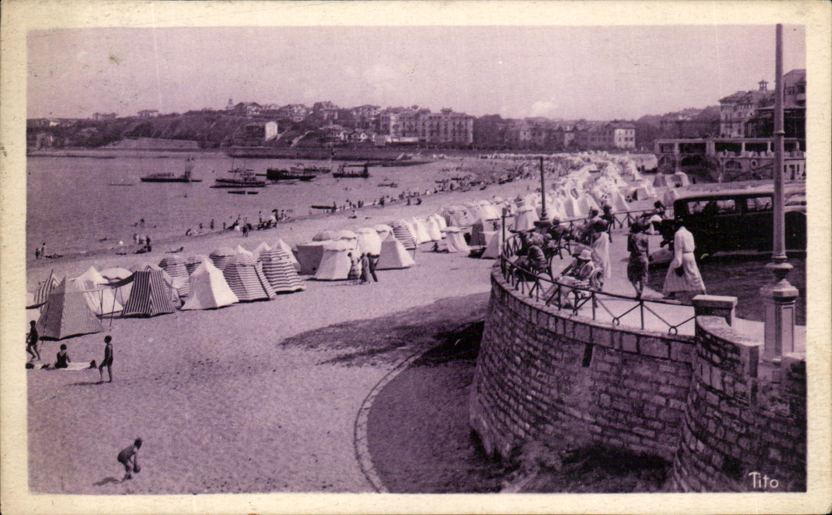 CPA Saint Jean De Luz Vue de la Plage Prise du Rondpolnt de L'hotel d'Angleterre