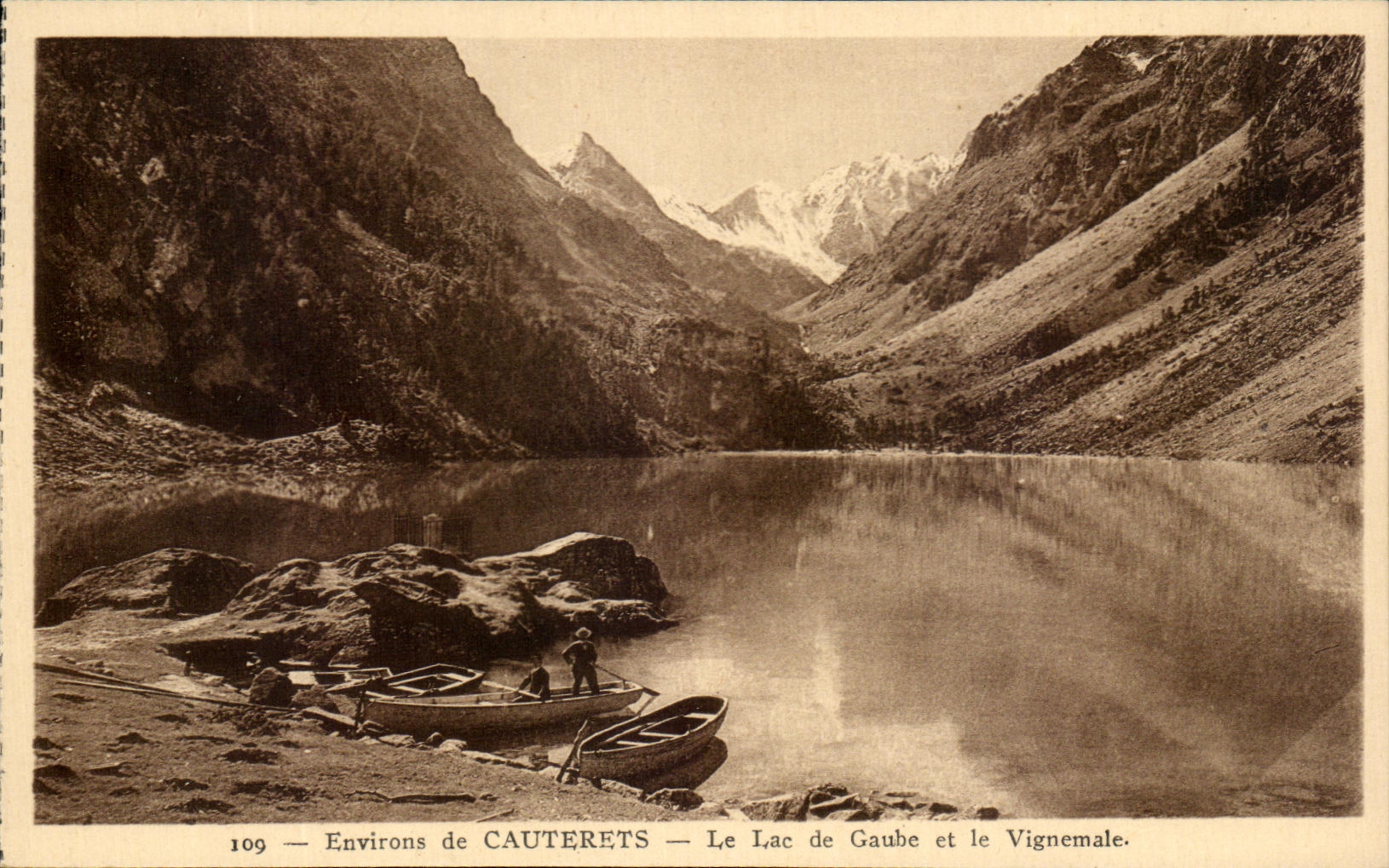 CPA Surroundings of Cauterets the Lake Gaube and Vignemale
