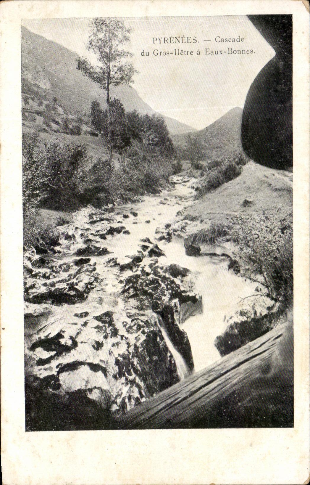 CPA Pyremees Cascade of the Large Beech has Good Eaux