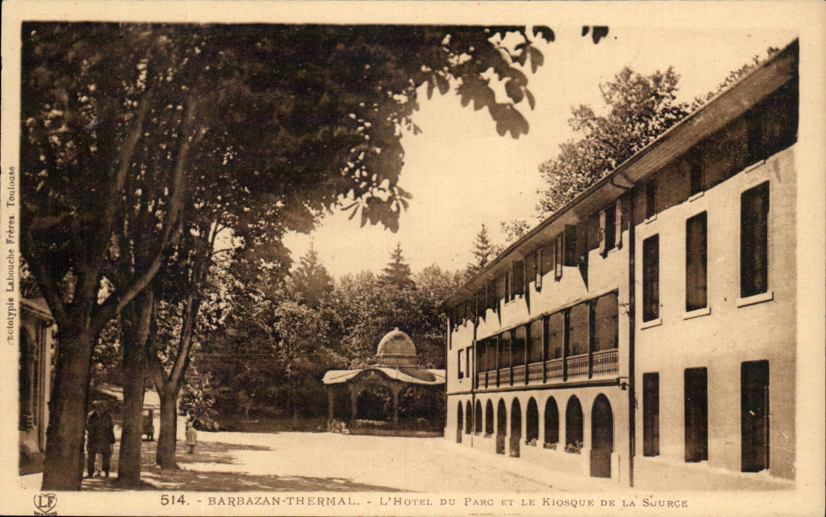 CPA Thermal Barbazan the Hotel Of the Park And the kiosk of the source