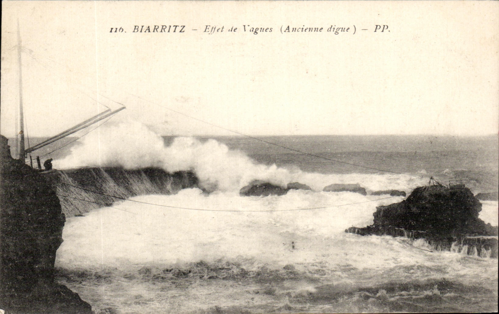 CPA Biarritz Effet de Vagues Ancienne digue