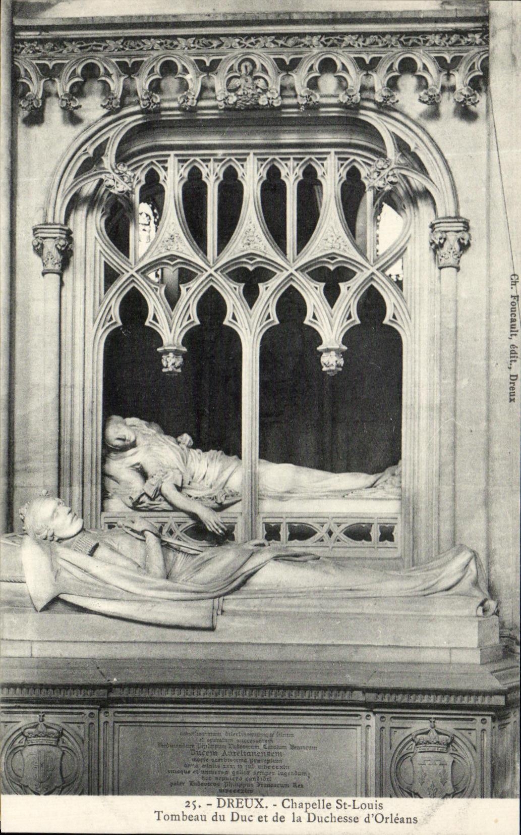 Tumba de St Louis de la camara acorazada de CPA Dreux del duque y de la duquesa de Orleans