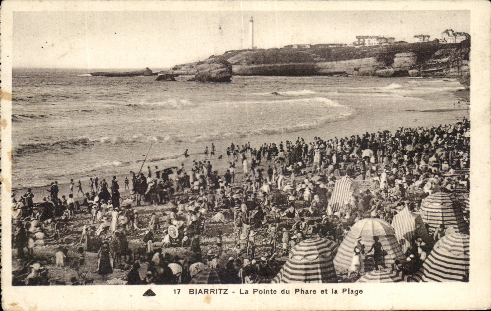 CPA Biarritz La Pointe du Phare et la Plage
