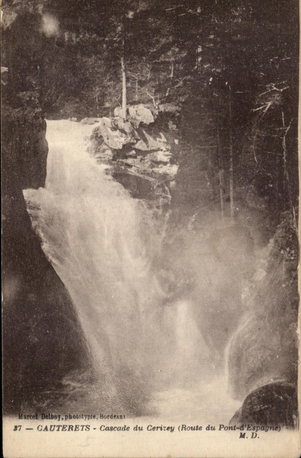 CPA Cauterets Cascades of Cerizey Route of the bridge of Spain