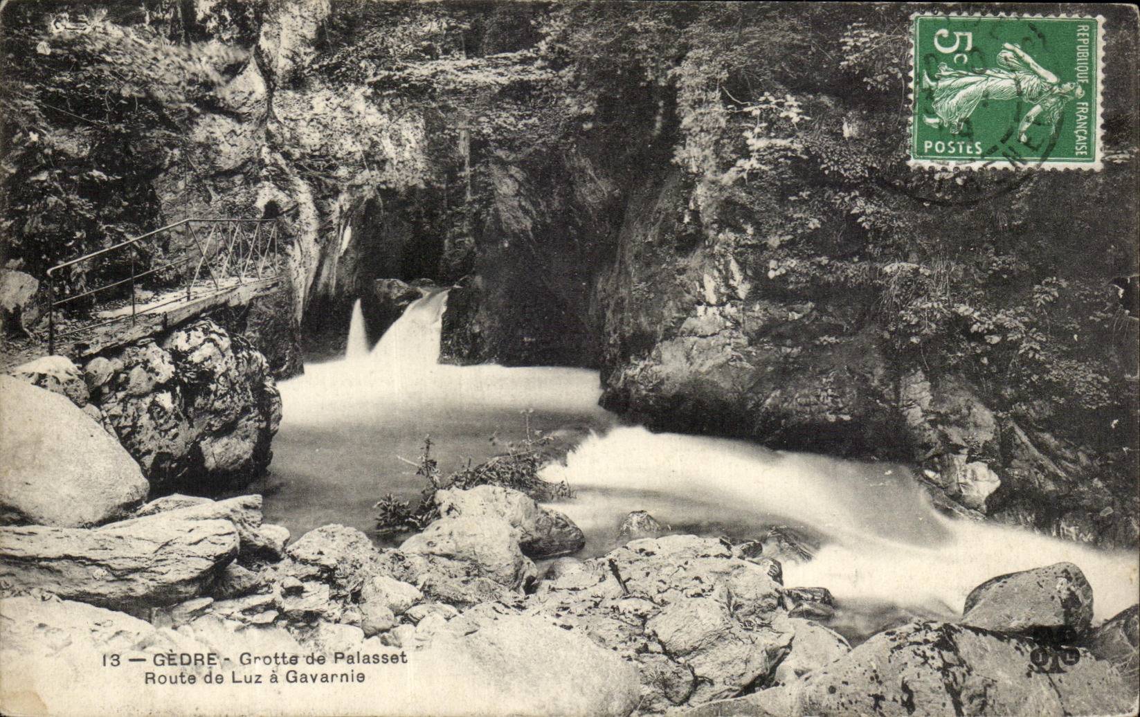 CPA Gedre Grotte de Palasset Route de Luz a Gavarnie