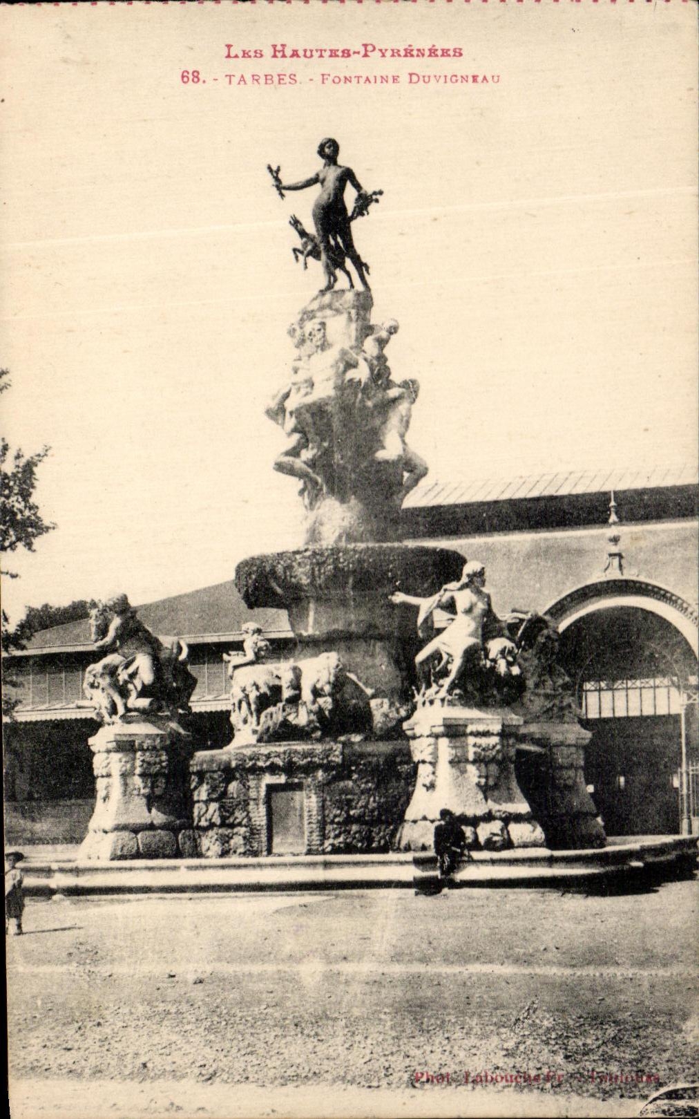 CPA Les Hautes Pyrenees Tarbes Fontaine Duvigneau