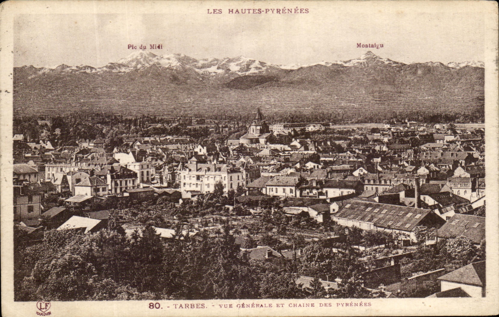 CPA Les Hautes Pyrenees Tarbes Vue Generale Et Chaine Des Pyrenees