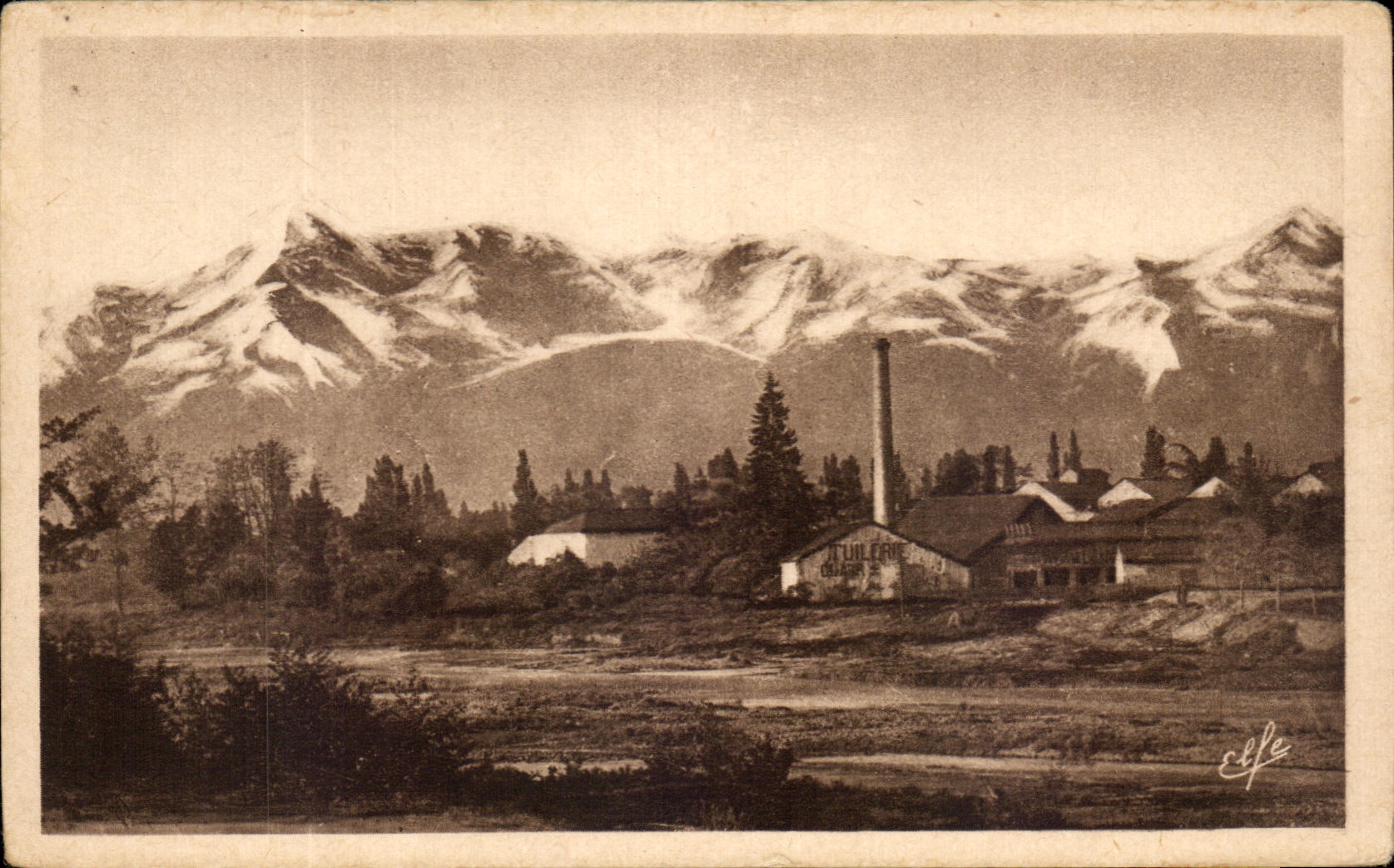 CPA Tarbes Vue Sur l'Adour Et Les Pyrenees