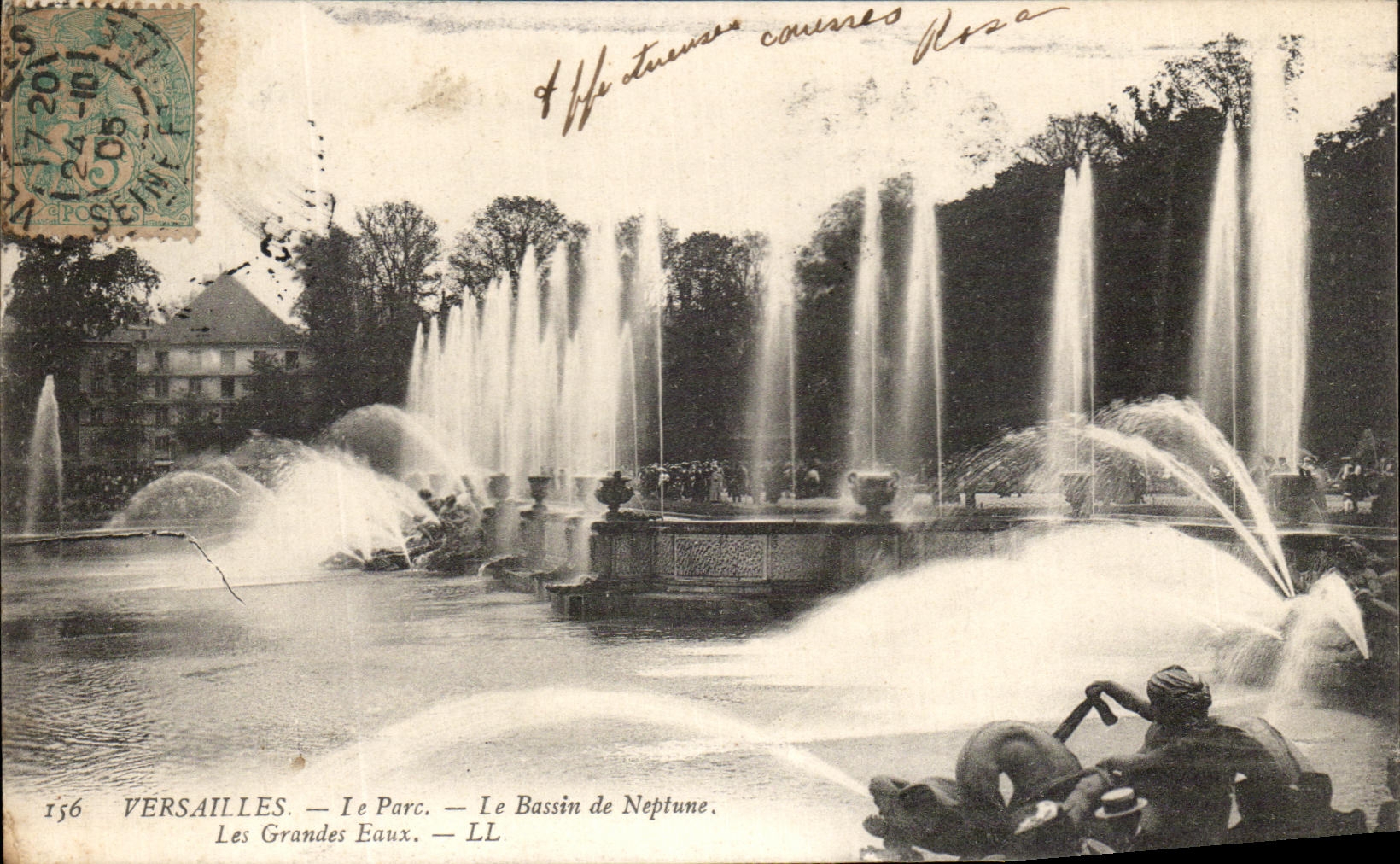 CPA Versailies Le Parc Le Bassin de Neptune Les Grandes Eaux