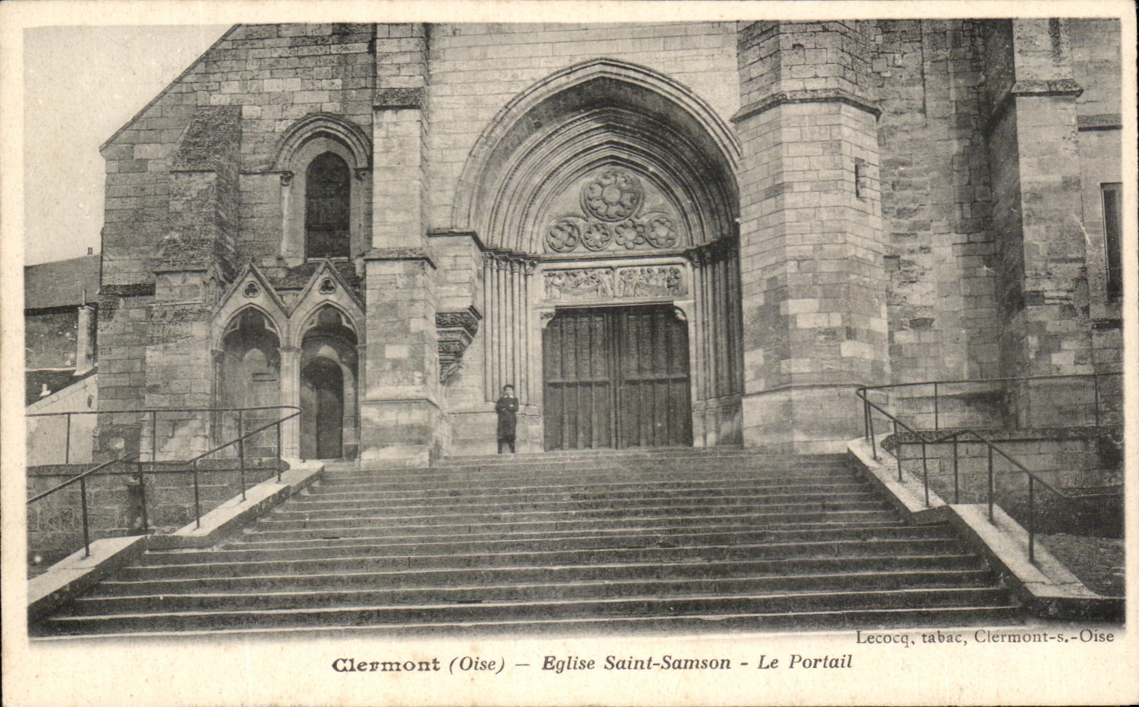 CPA Clermont Eglise Saint Samson Le Portail