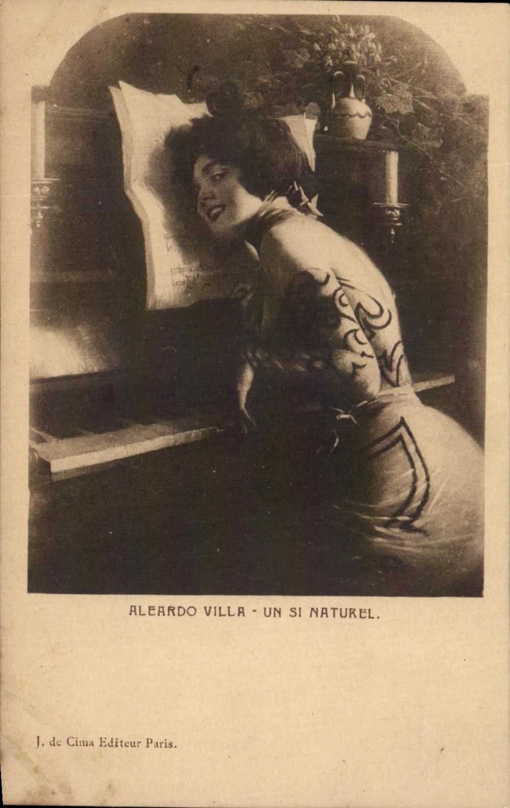 CPA Aleardo Villa Un Si Naturel piano Femme 