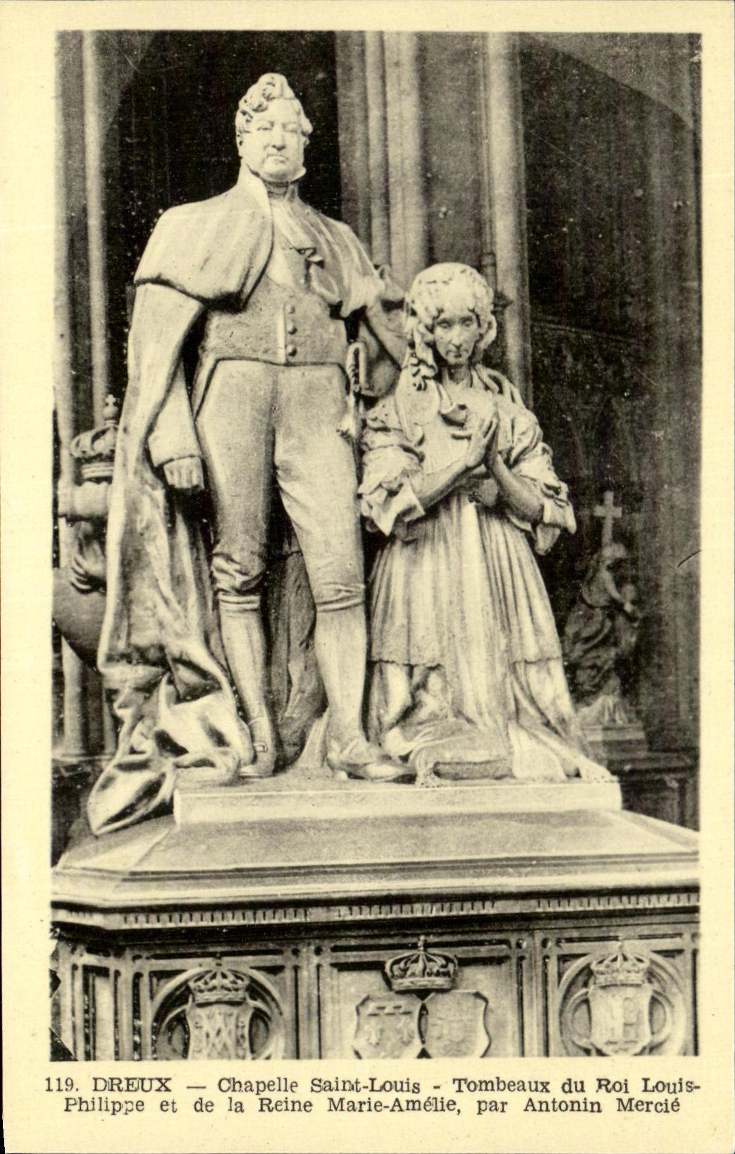 CPA Dreux Chapelle Saint Louis Tombeaux Du Roi Louis phillppe et de la Reine Marie Amelie Antonin mercie