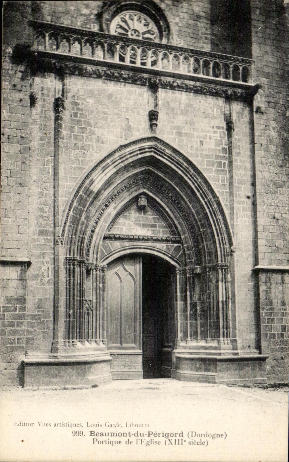 CPA Beaumont du Perigord Portique de I'Eglise