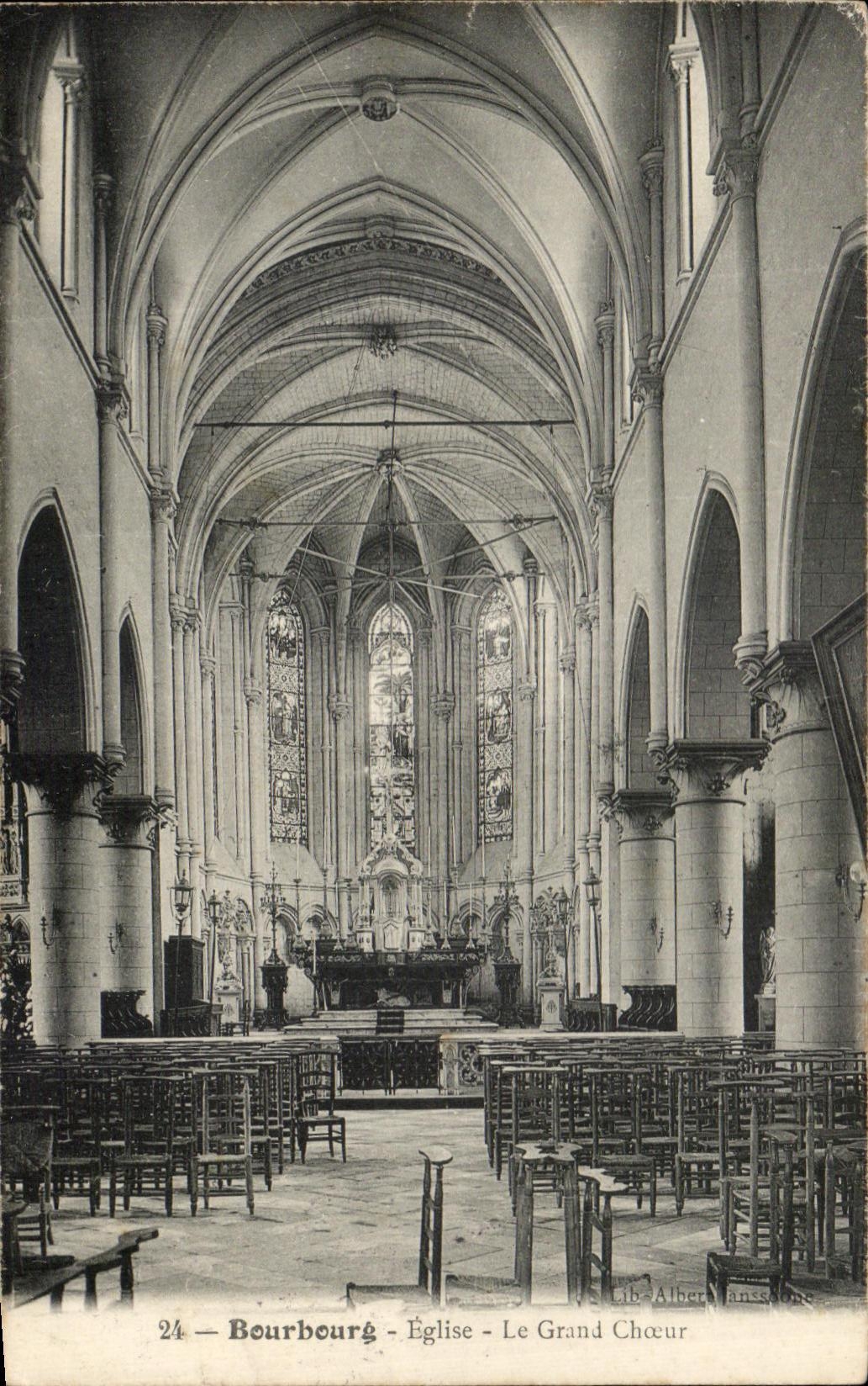 CPA Bourbourg Eglise Le Grand Choeur