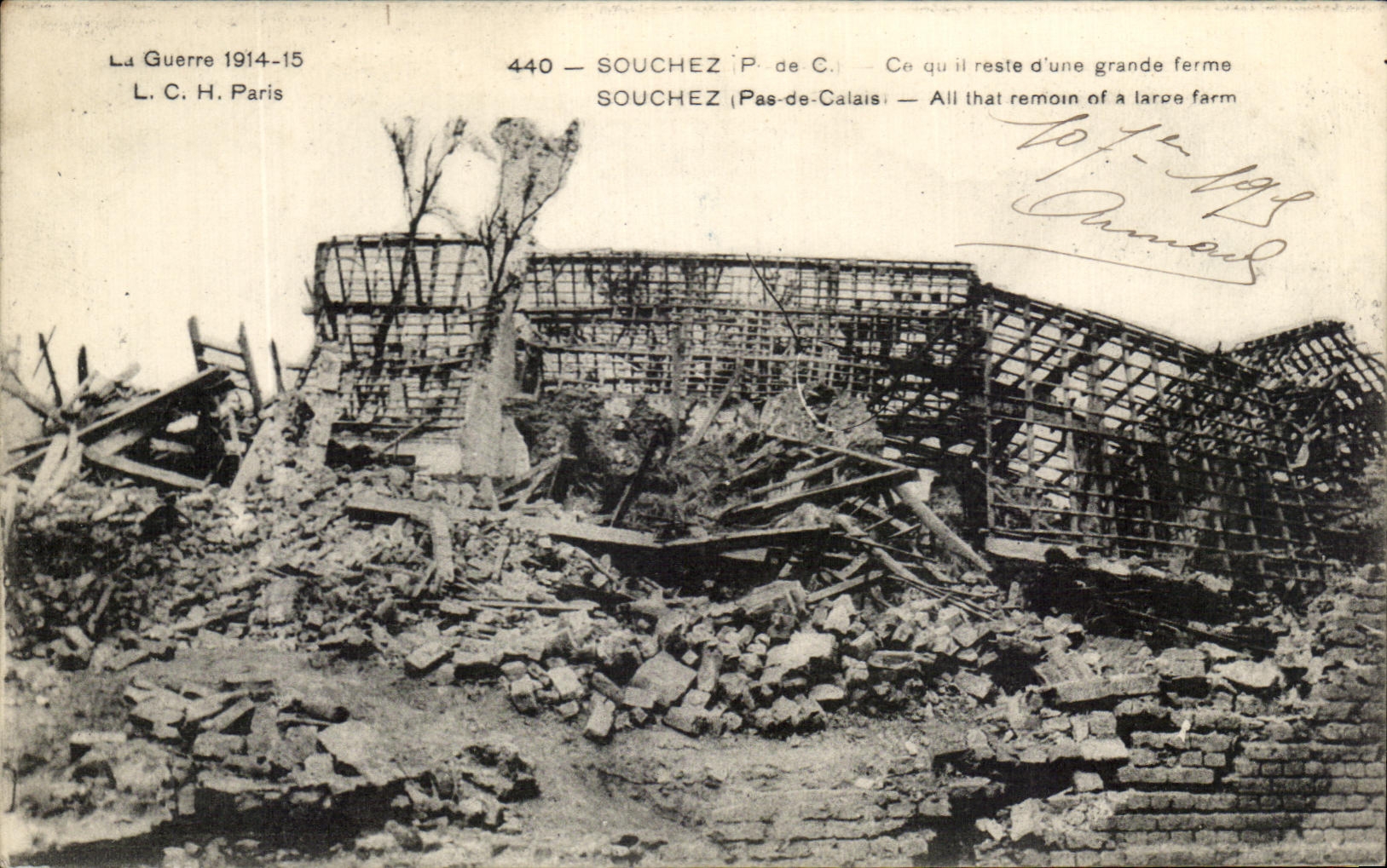 CPA La Guerre Souchez Ce qu'il reste d'une grande ferme Militaria 
