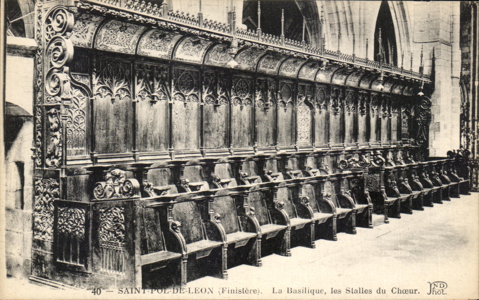 CPA Saint Pol De Leon La Basilique les Stalles du Choeur
