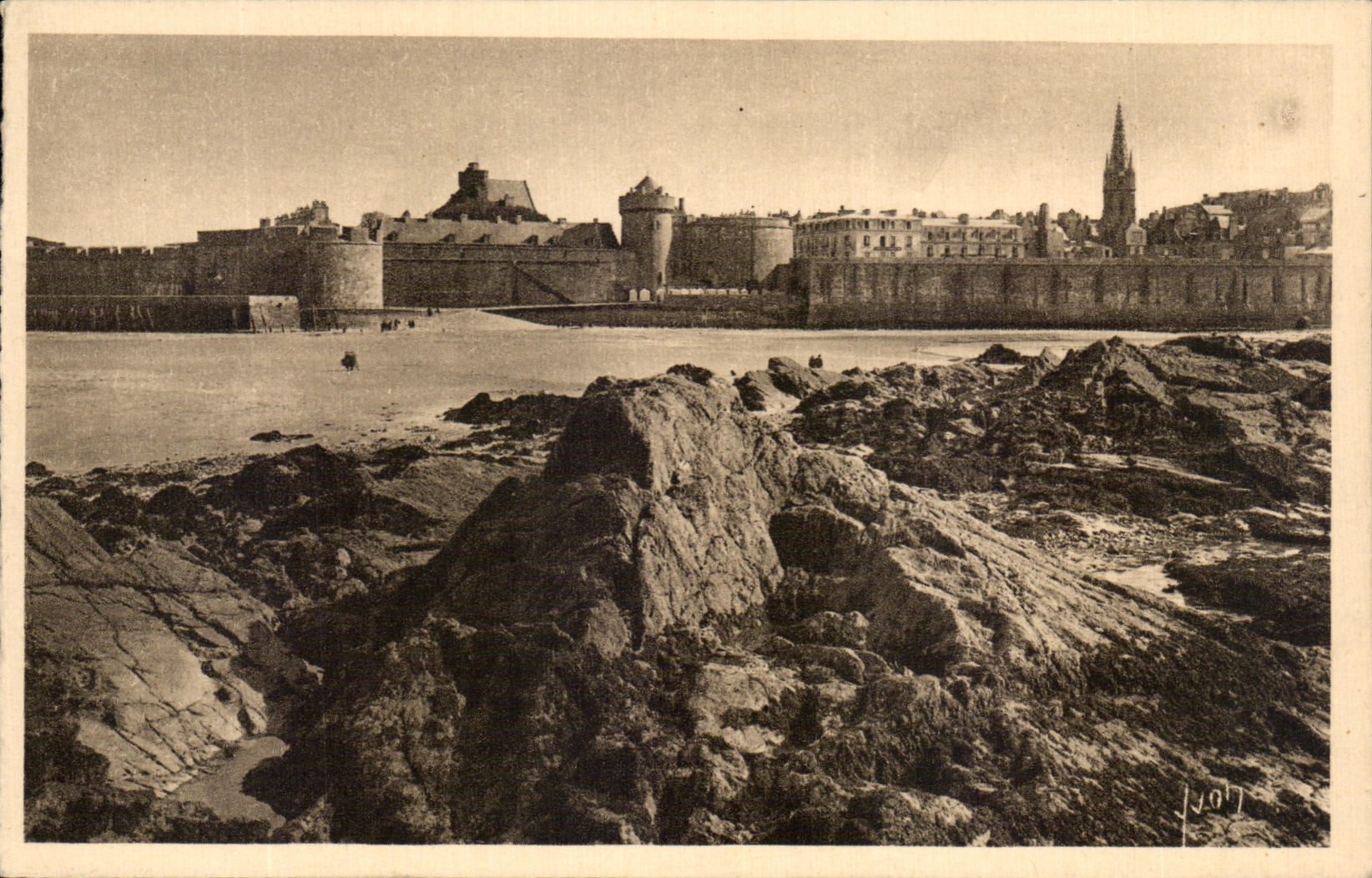 CPA Cote D'Emeraude Saint Malo La VIlle vue du Fort National