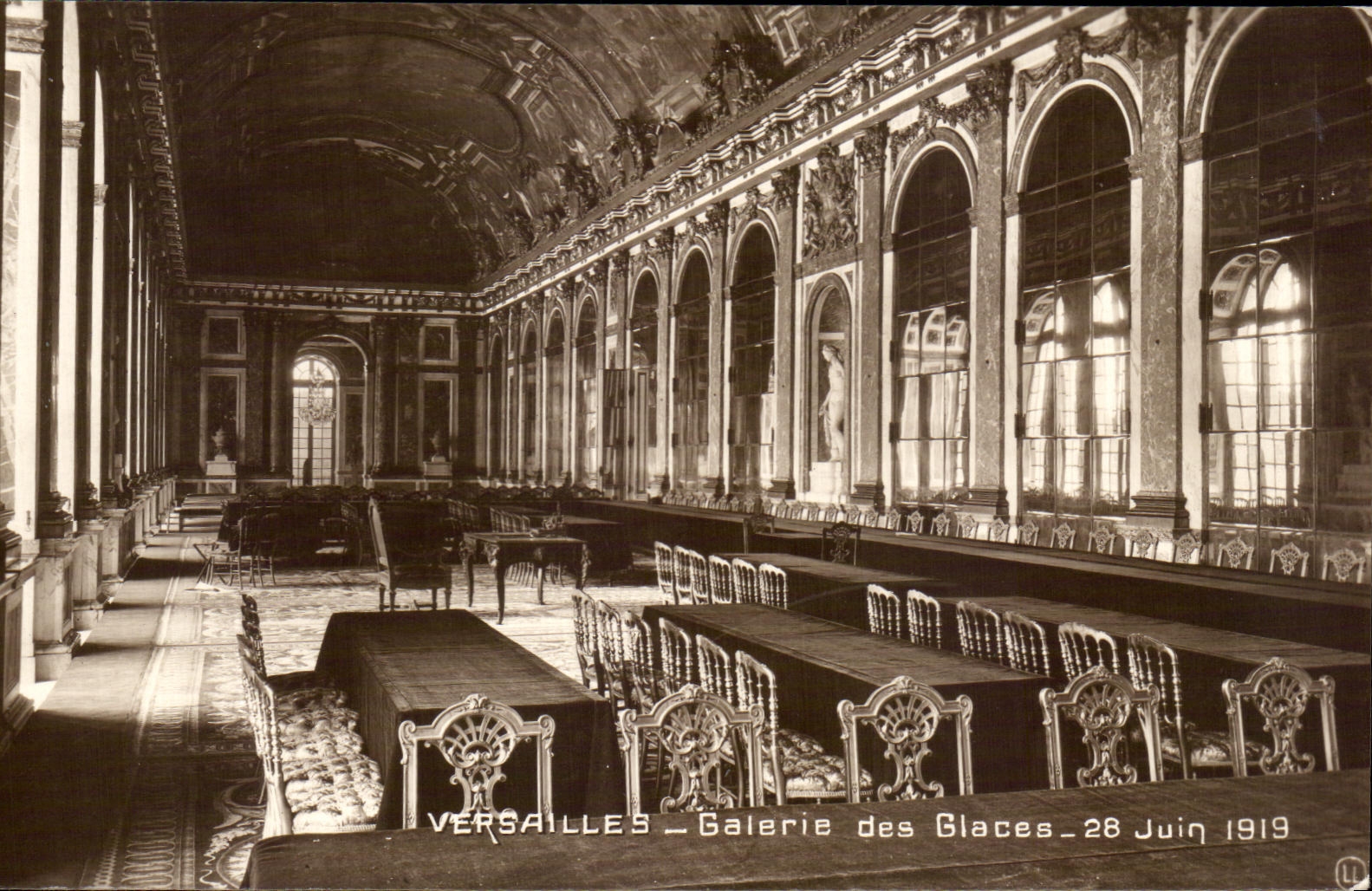 CPA Versailles Galerie Des Glaces 28 juin 1919