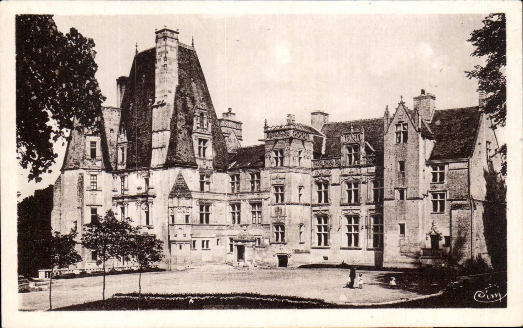 CPA Fontaine Henry Facade du Chateau 