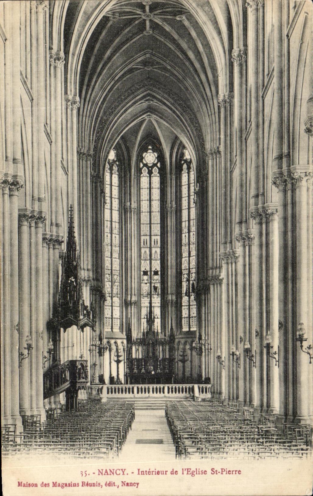 CPA Nancy Interieur de l'Eglise St Pierre 
