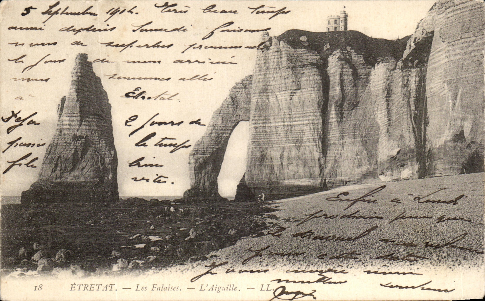 CPA Etretat Les Falaises L'Aiguille