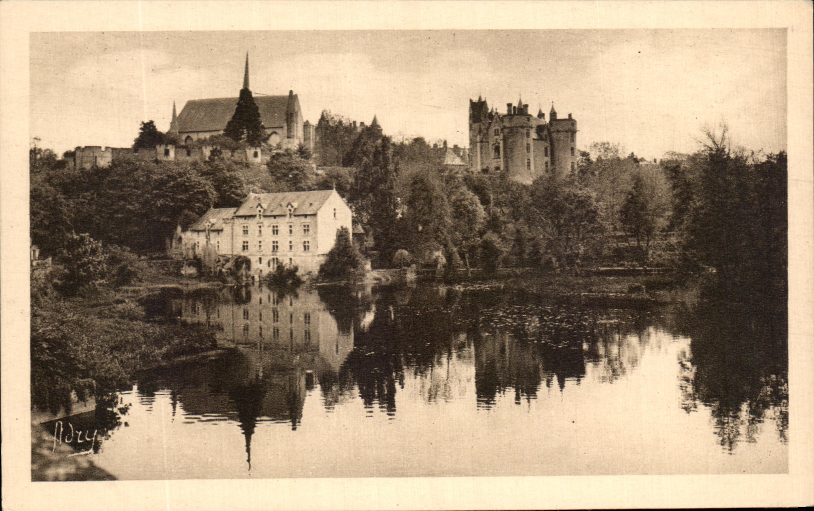 CPA Les Chateaux De La Loire Chateau de Montreuil Bellay