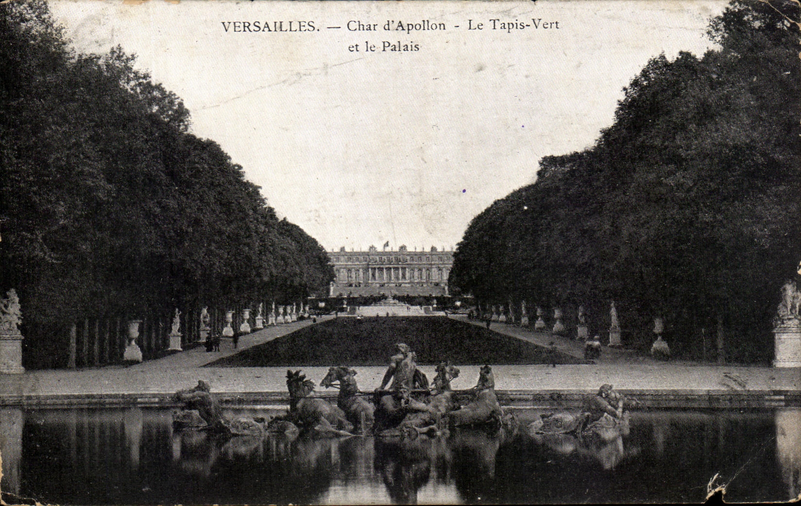 CPA Versailles Char d'Apollon Le Tapis Vert Et Le Palais