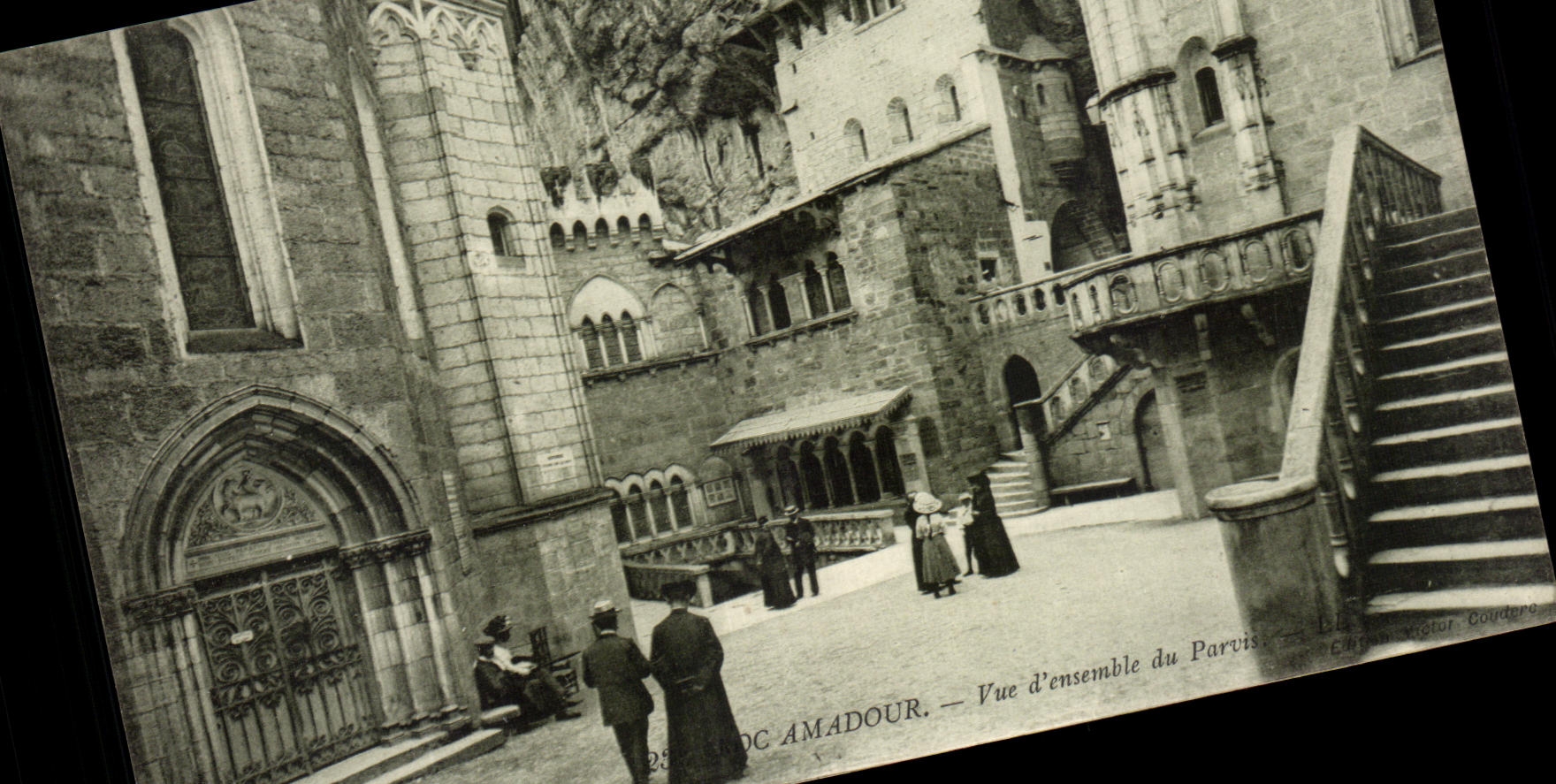 CPA Rocamadour Vue d'ensemble du Parvis