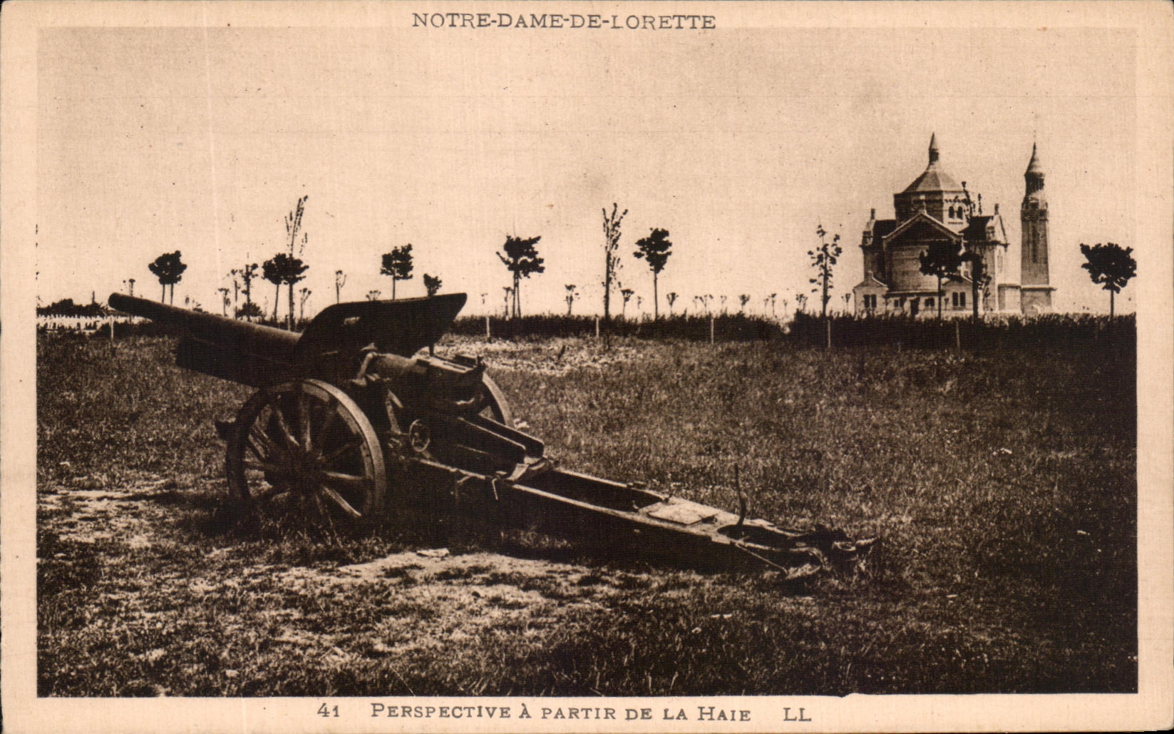 CPA Notre Dame De Lorette Perspective A Partie De La Haie Canon Militaria 