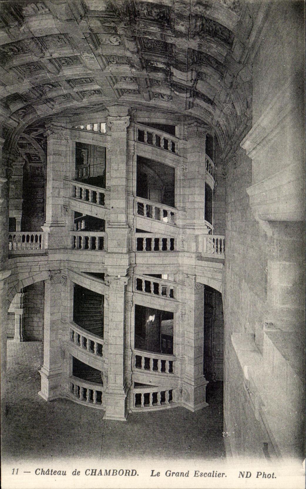 CPA Chateau de Chambord Le Grand Escalier