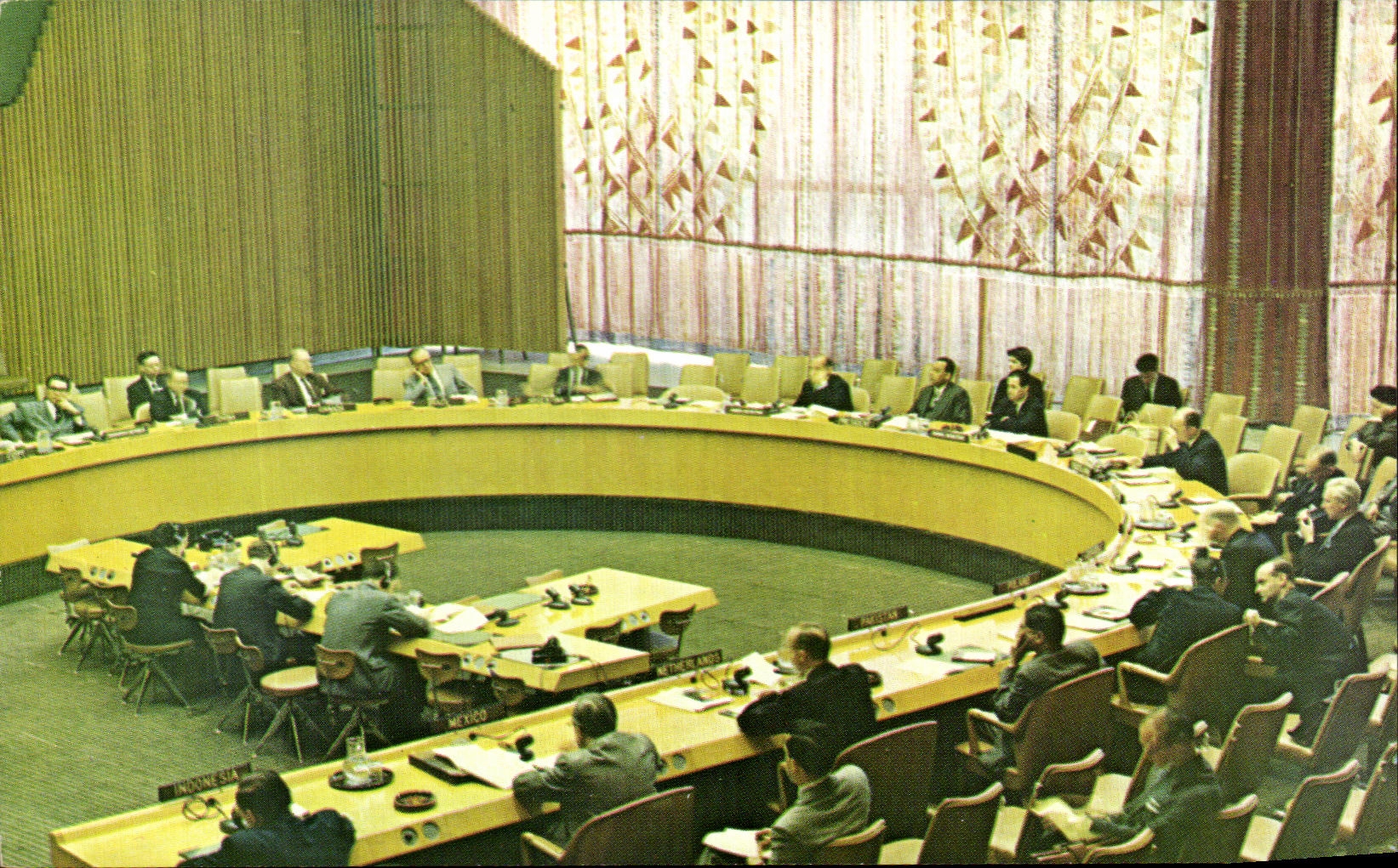 CPM United Nations Nations Unies Trusteeship Council Chamber the Trusteeship council is located in the Conference Buildi
