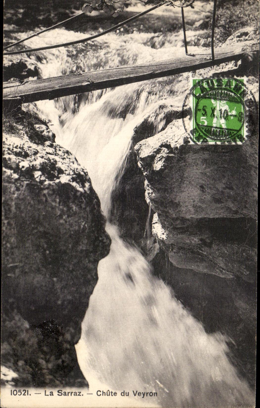CPA La Sarraz Chute du Veyron