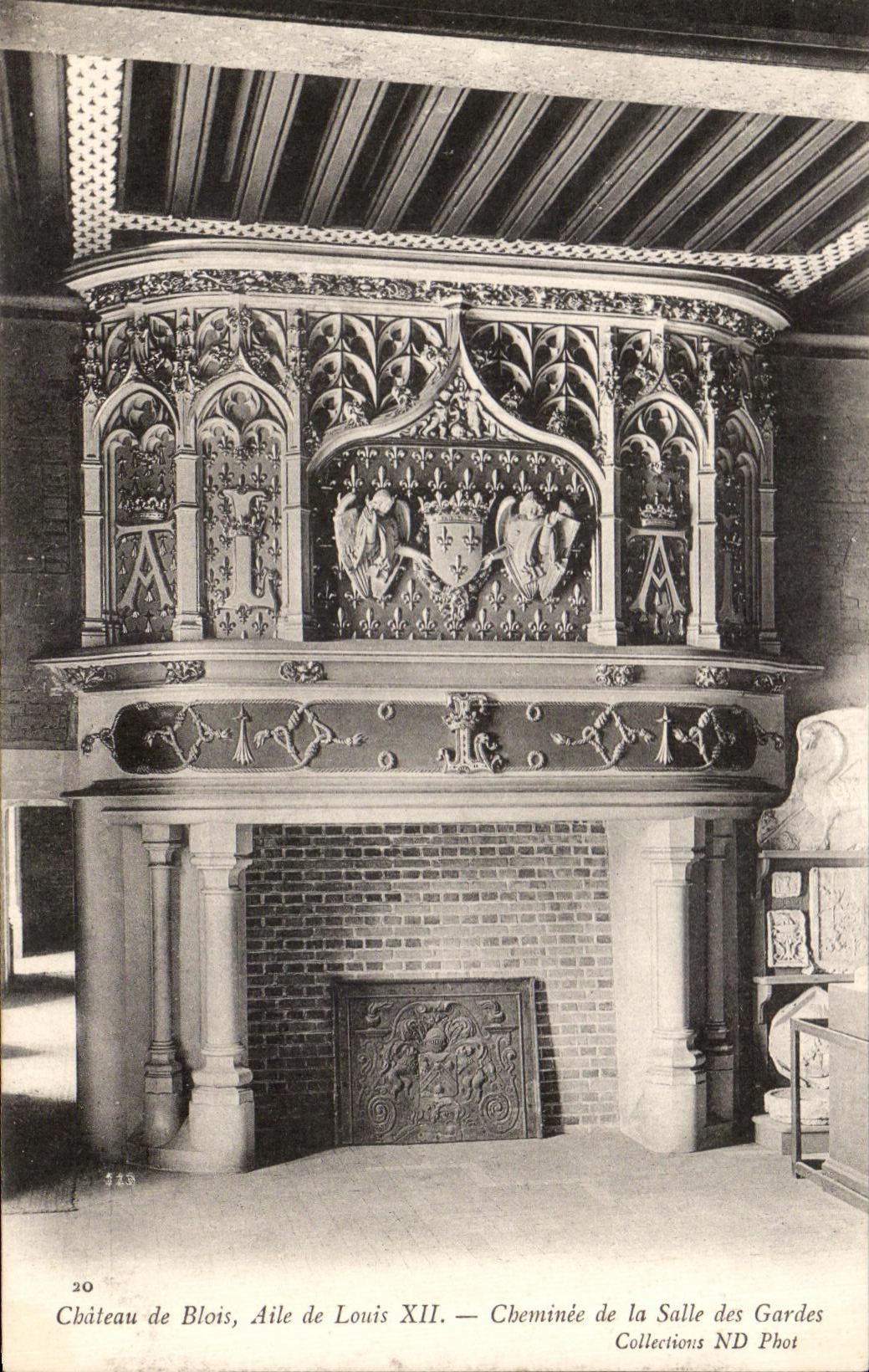 CPA Chateau de Blois Aile de Louis XII Catherine de la salle des Gardes