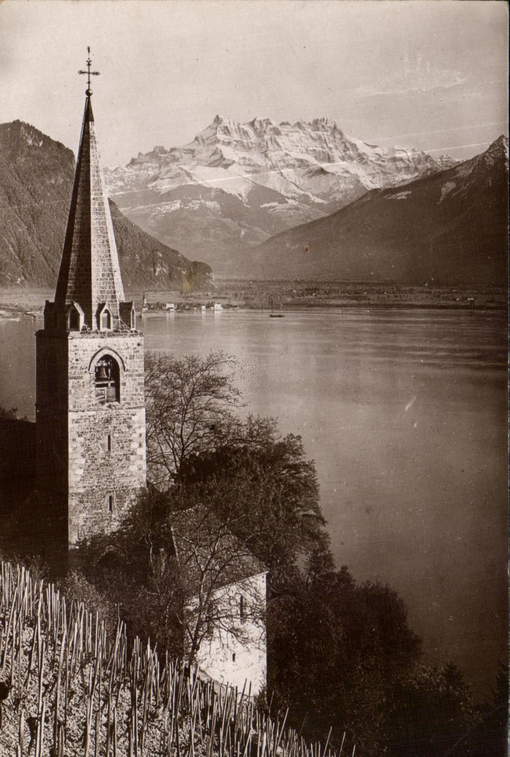 CPA Church of Montreux and the tooth