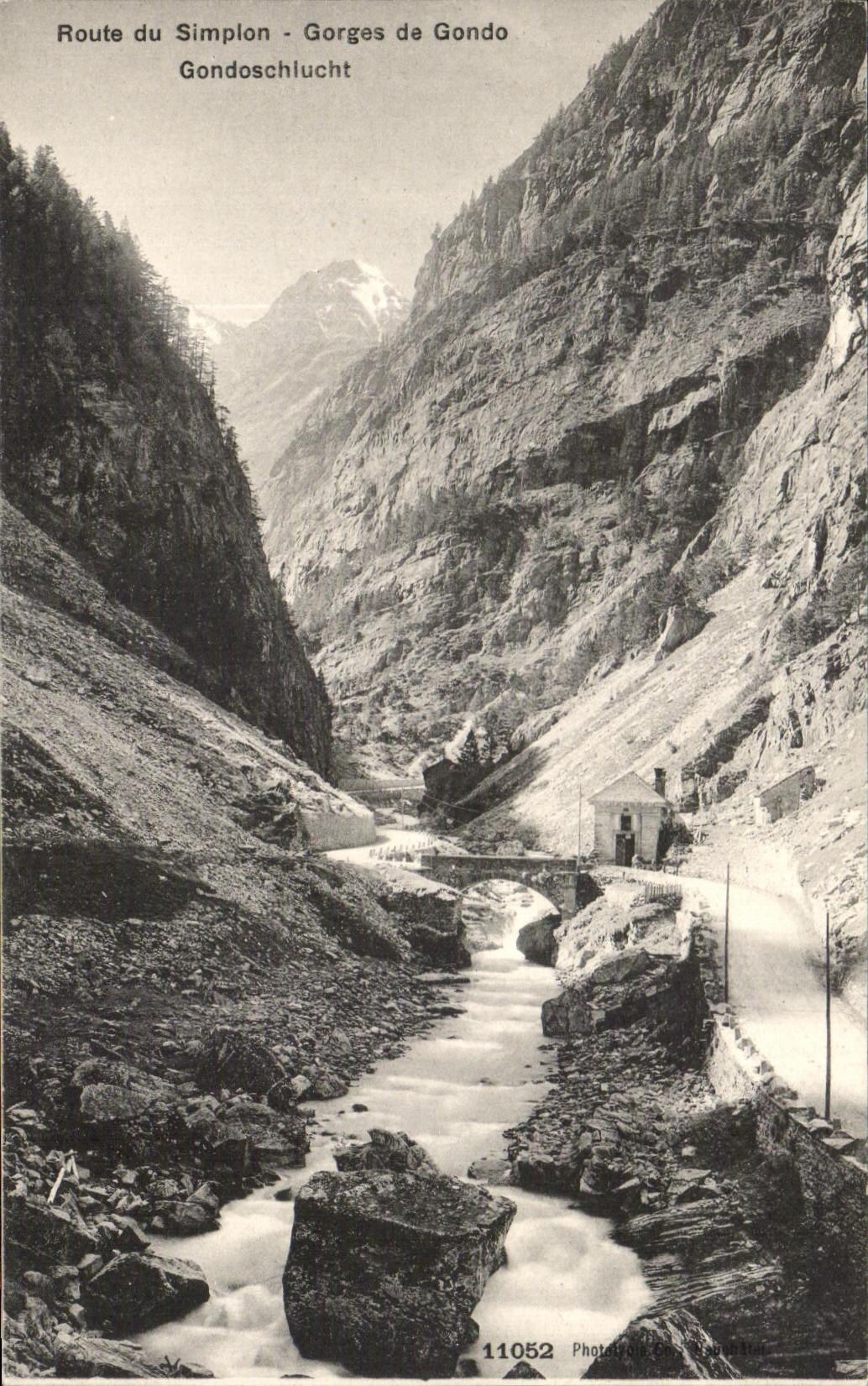 CPA Road of Simpion Falls of Gondo Gondoschlucht