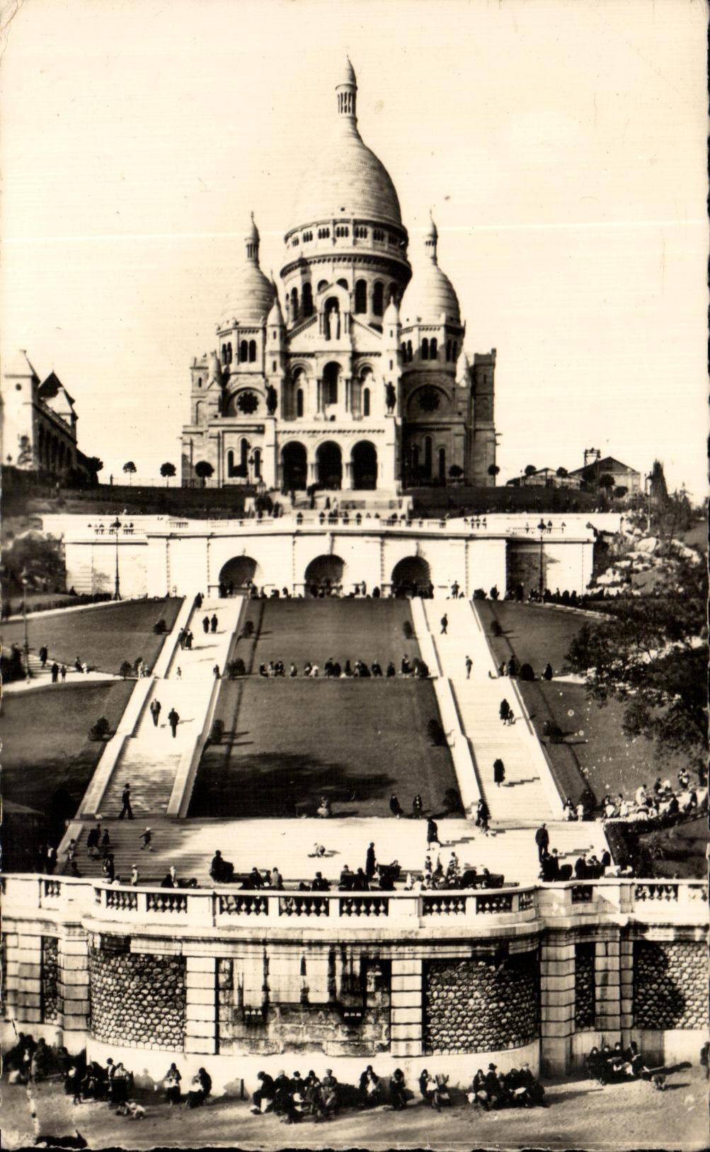 CPSM Paris Le Sacre Coeur Montmartre