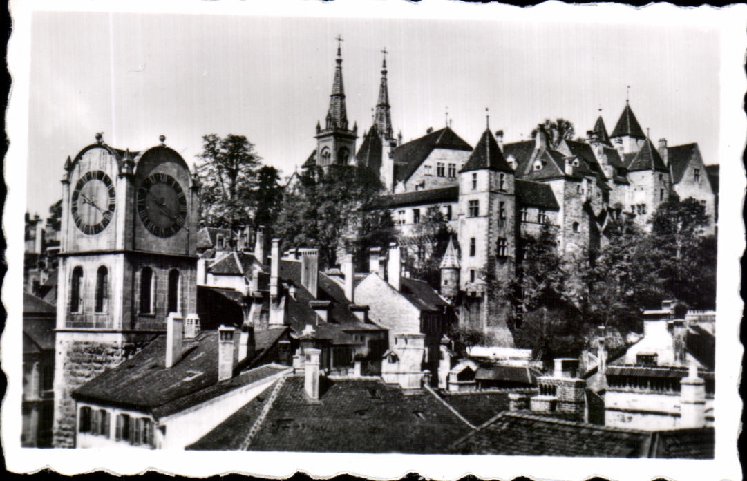 CPSM Neuchatel Tour de Diesse Chateau et Collegiale